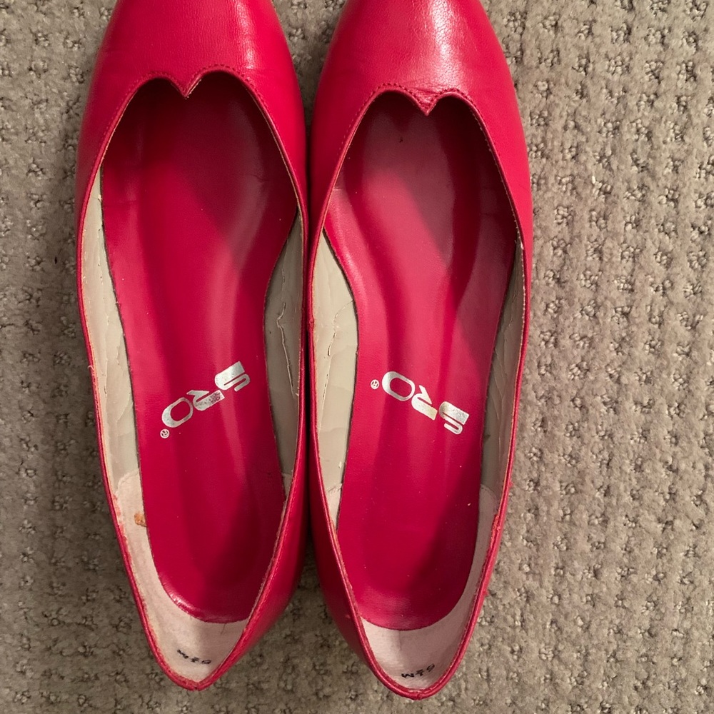 SRO vintage red heels